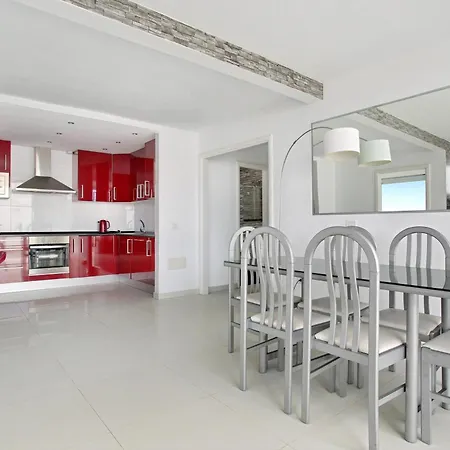 Lovely Penthouse קוסטה טגוויסה